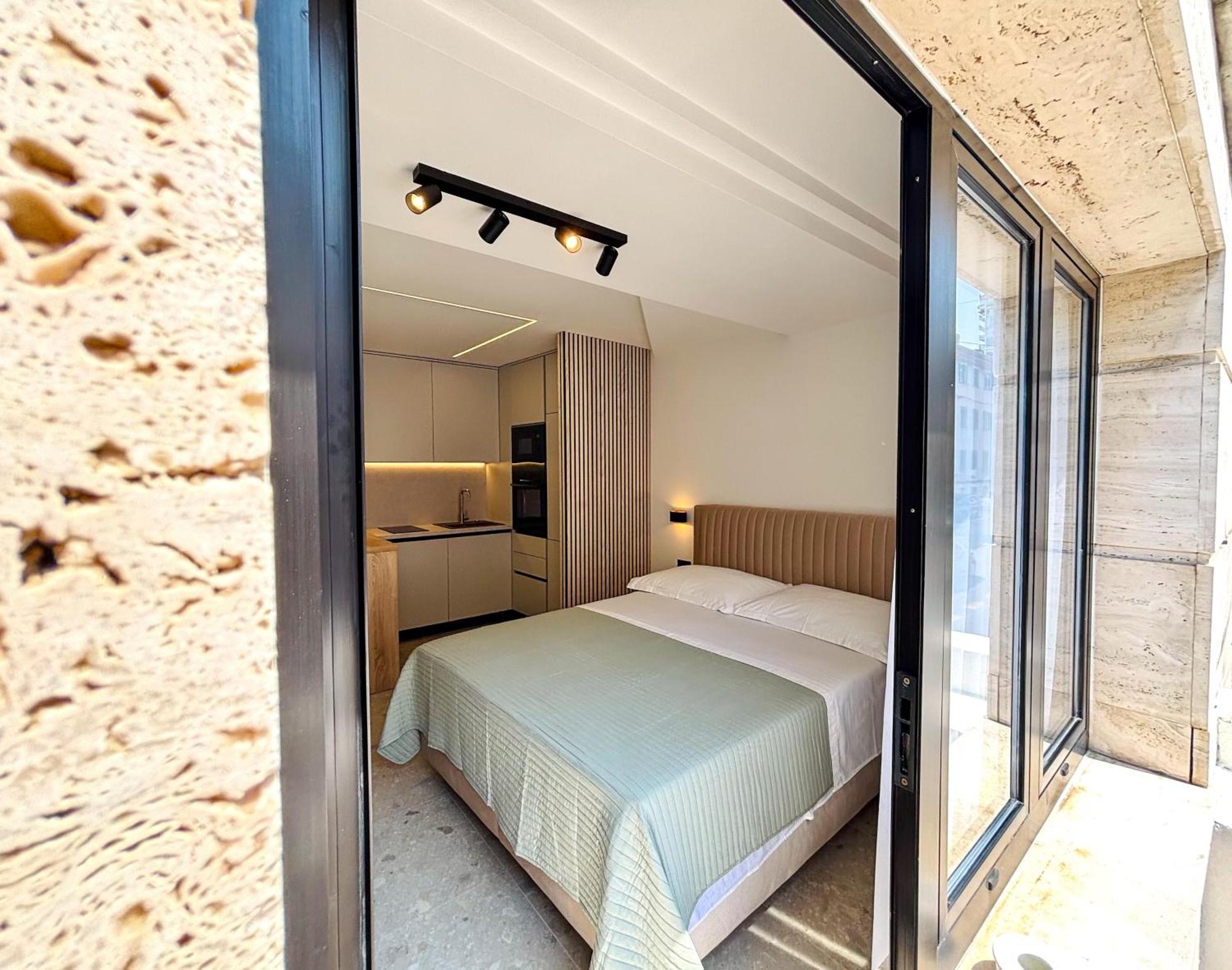 Marthinis Luxury Suites Split Extérieur photo