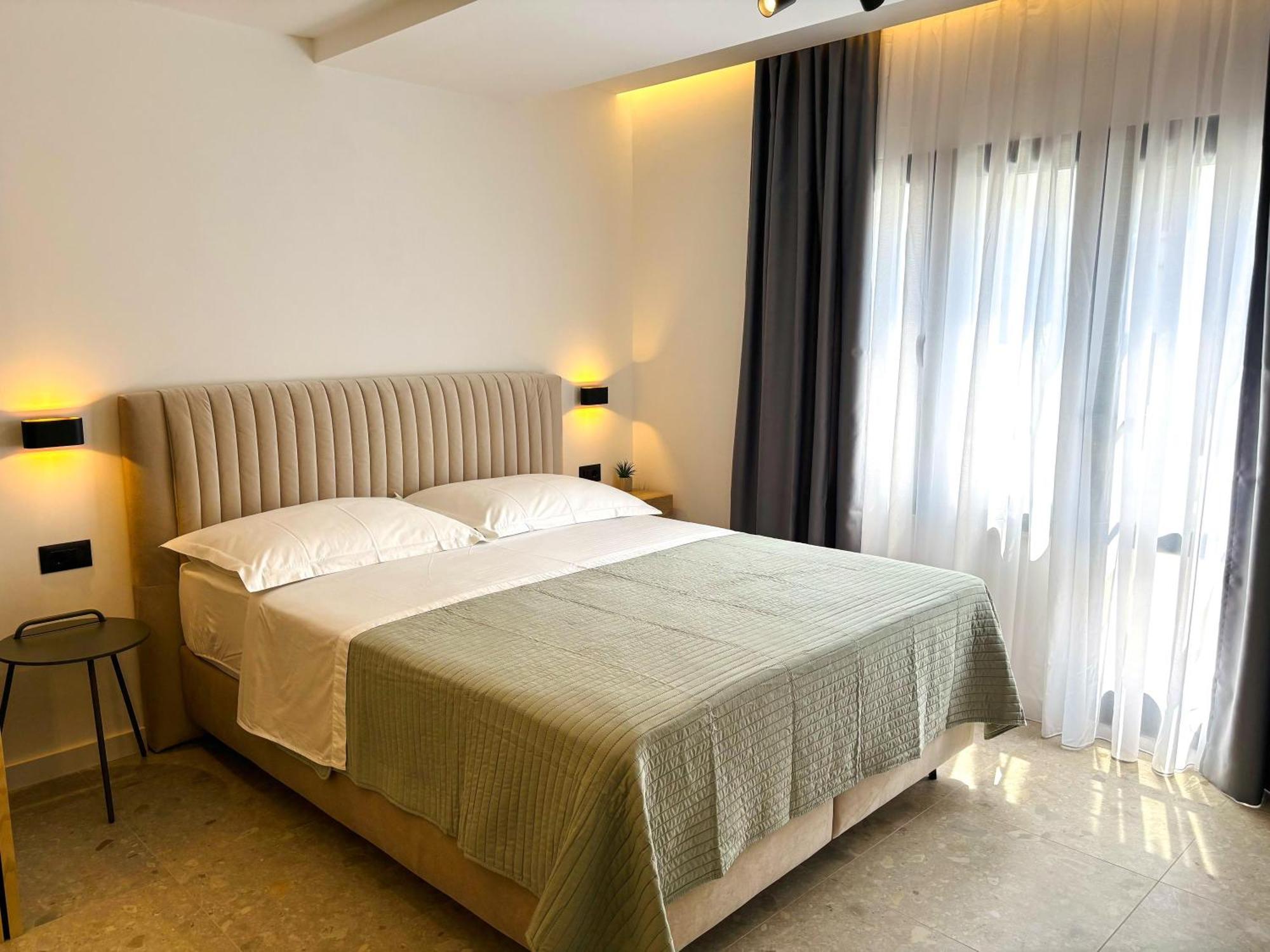 Marthinis Luxury Suites Split Extérieur photo