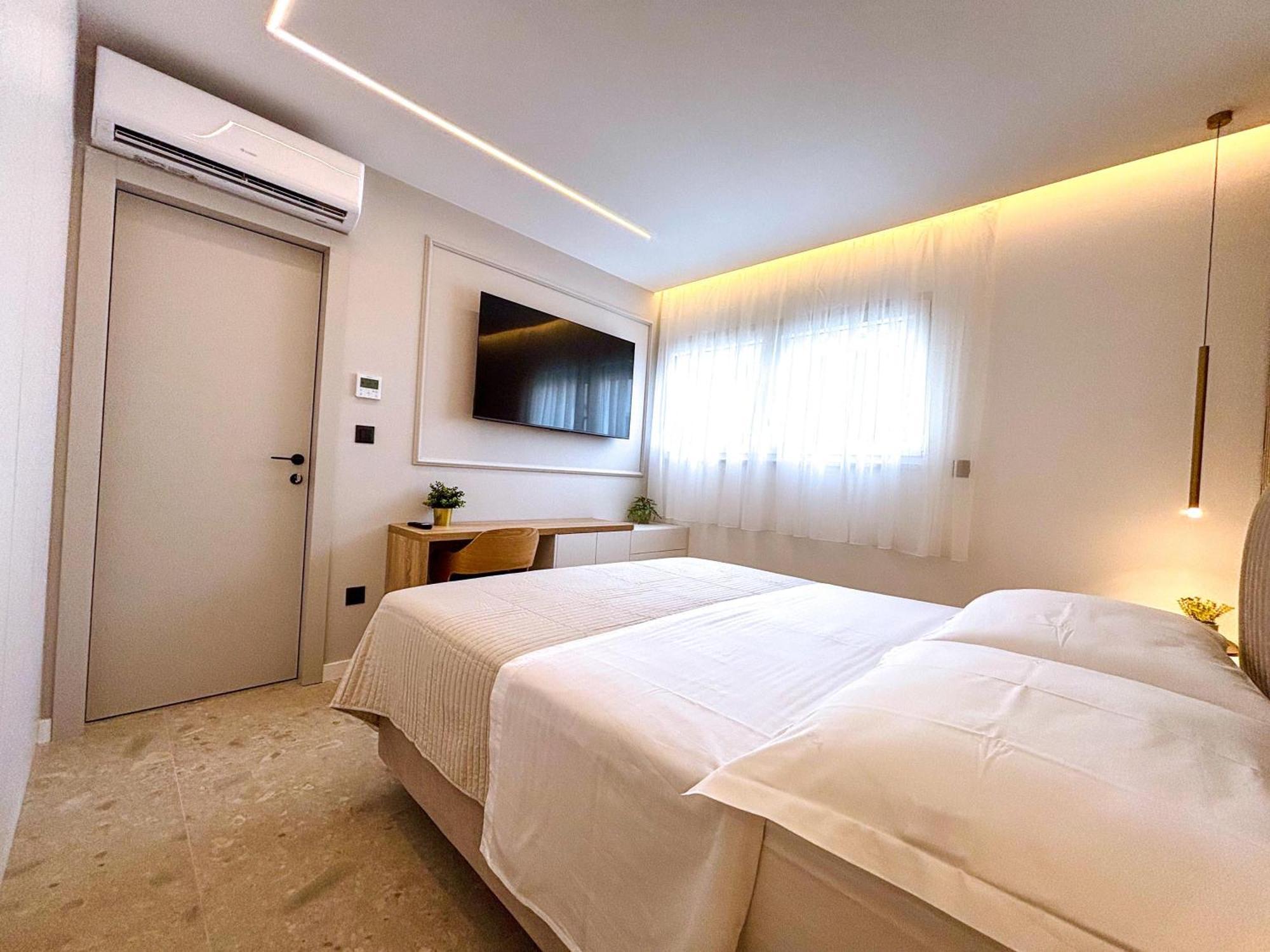 Marthinis Luxury Suites Split Extérieur photo